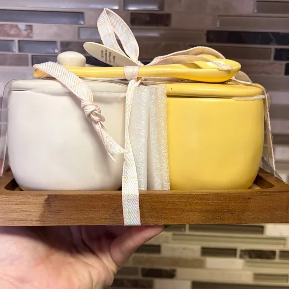 Rae Dunn Peep Ceramic Salt and Pepper Jars With Spoons NWT - Picture 6 of 8